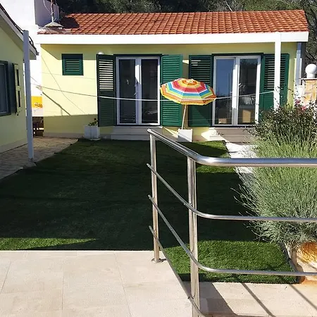Secluded House With Seawater Pool Milna (Brac)
