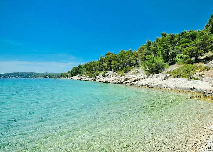 Tatil Evi Secluded House With Seawater Pool