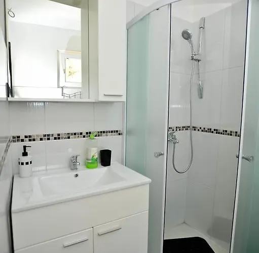 Charming Milna (Brac)