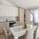 Ferienhaus Secluded House With Seawater Pool Milna (Brac)