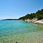 Ferienhaus Secluded House With Seawater Pool Milna (Brac)