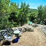 Ferienhaus Secluded House With Seawater Pool Milna (Brac)