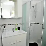 Secluded House With Seawater Pool Milna (Brac)