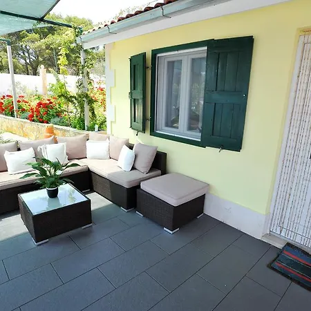 Vila Charming Milna (Brac)
