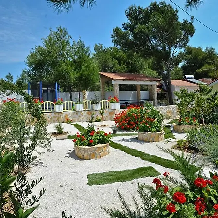 Ferienhaus Secluded House With Seawater Pool *